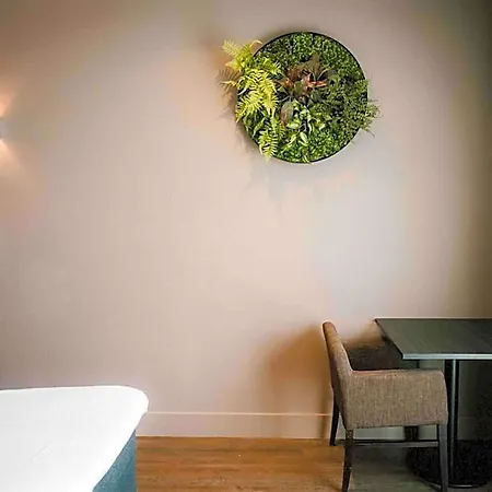 Hotel & Wellness Zuiver 3*